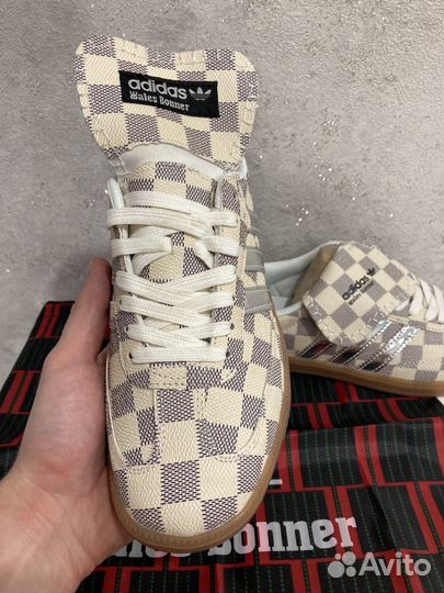 Кроссовки женские adidas 37 размер