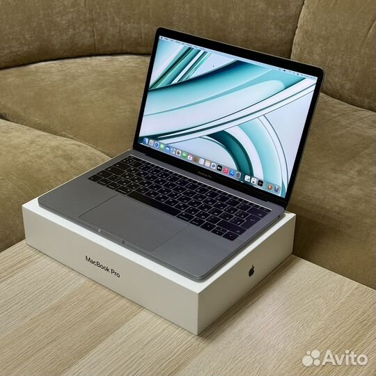 MacBook Pro 13 2017 i5/8/128 коробка