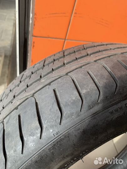 Pirelli P Zero 275/40 R19 101Y