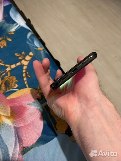 iPhone X, 64 ГБ