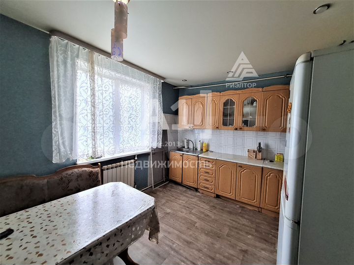 Дом 296 м² на участке 18,4 сот.