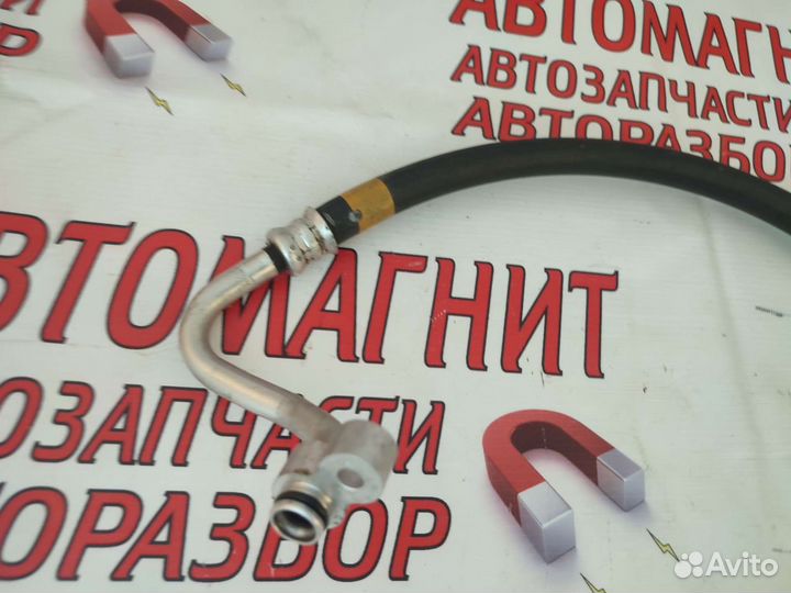 Трубка кондиционера короткая Тойота Рав 4 50 18-22