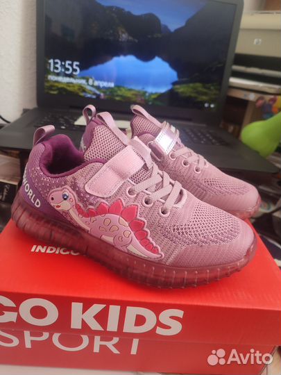 Кроссовки для девочки 31 размер новые