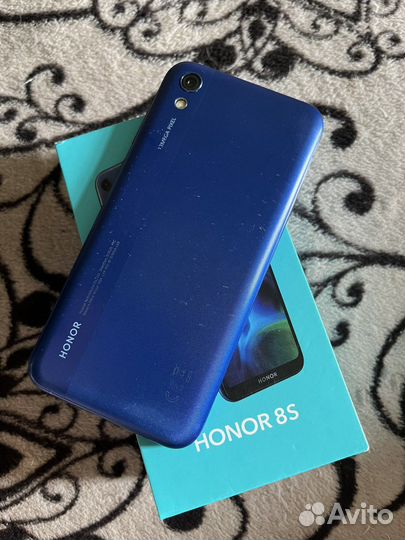 Телефон honor 8s