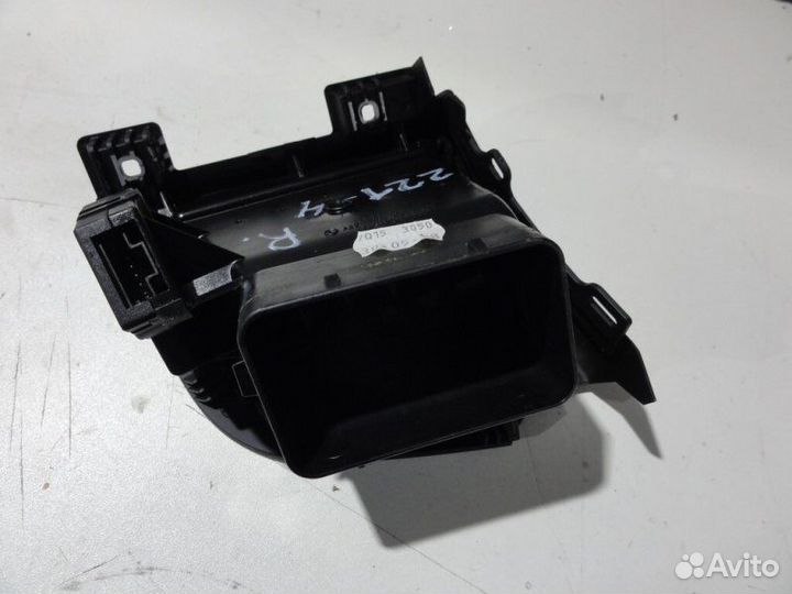 Дефлектор воздушный в торпедо правый Mercedes-Benz