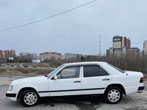 Mercedes-Benz W124 2.0 MT, 1986, 300 000 км, с пробегом, цена 90 000 руб.