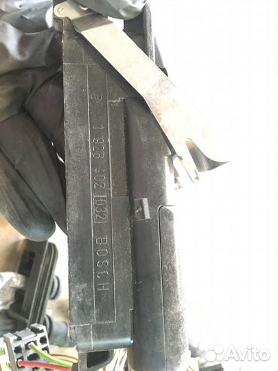 Коса моторная BMW E39 в сборе с рампой и форсункам