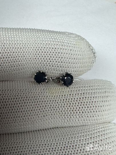 Золотые серьги с сапфирами