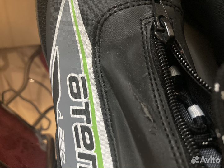 Лыжные ботинки