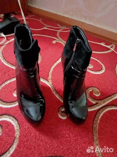 Ботинки женские