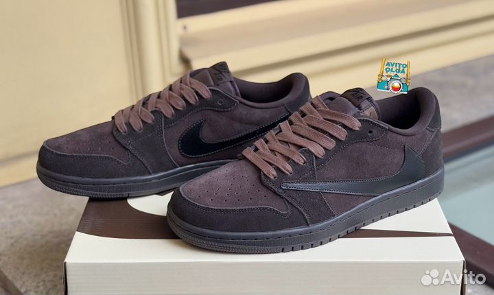 Travis Scott x Air Jordan 1 Low OG 'Velvet Brown'