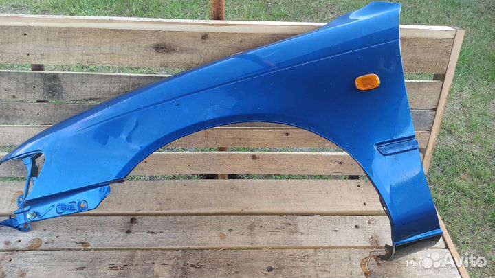 Крыло передние на тойота королла