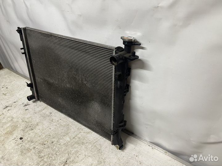 Радиатор охлаждения 1.6.механика Hyundai ix35