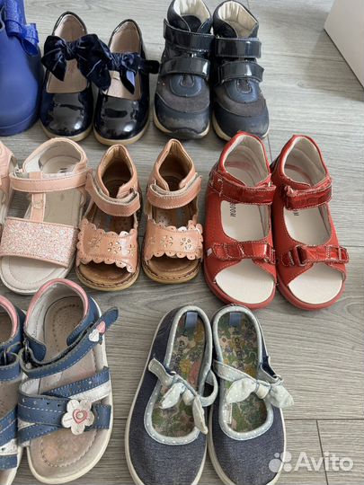 Обувь для девочки crocs. Zara,carters,vitacci