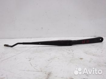 Поводок стеклоочистителя передний
