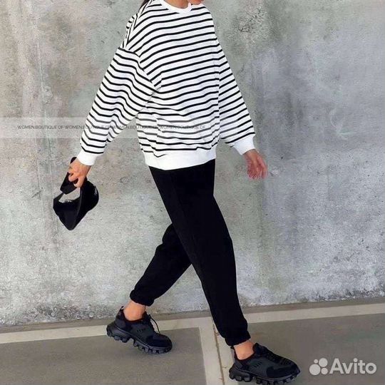 Женский костюм