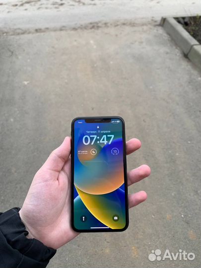 iPhone X, 64 ГБ
