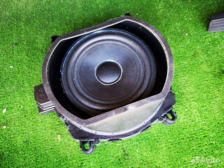 Низкочастотный динамик на BMW X3 F25 10-17