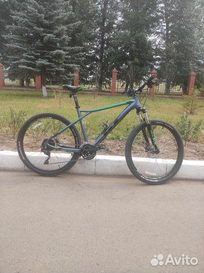 Горный велосипед GT Avalanche Elite 27,5