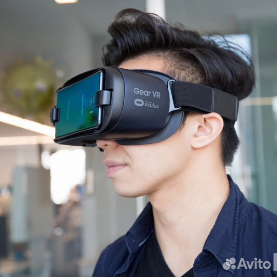 Очки виртуальной реальности Samsung New Gear VR