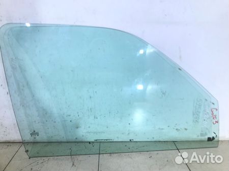 Стекло передней правой двери