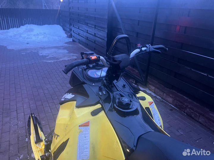 Снегоход BRP skidoo summit