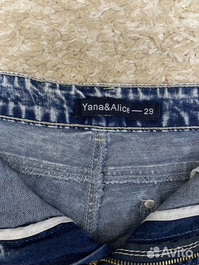 Джинсовые шорты