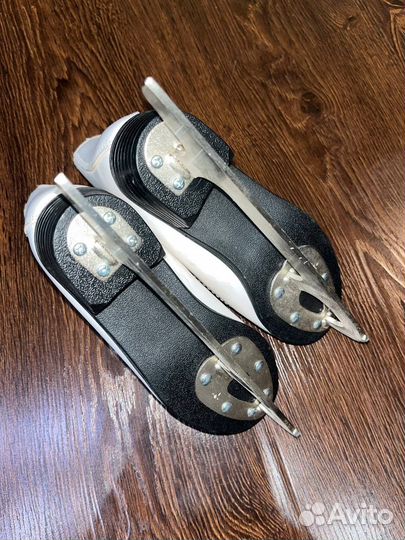 Коньки фигурные детские 31 размер