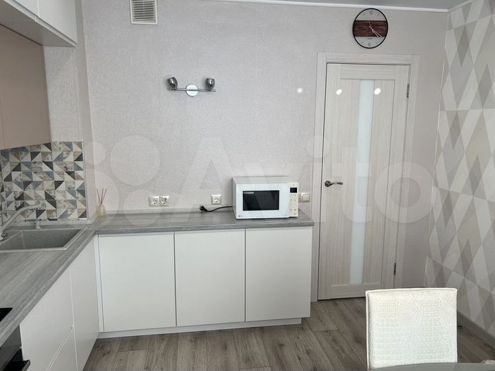 1-к. квартира, 45 м², 9/18 эт.