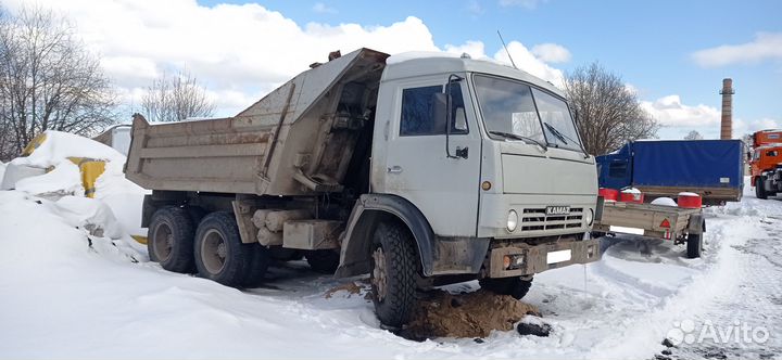 Уборка территории трактором
