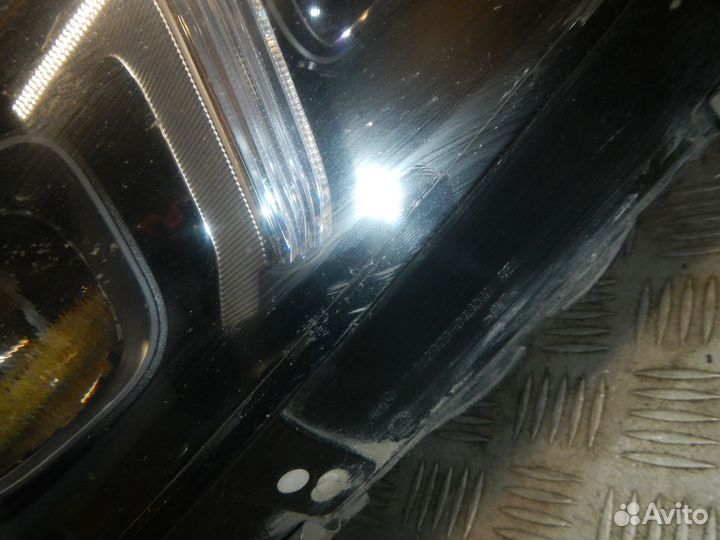 Б/У Б/У Фара правая, Mercedes-Benz
