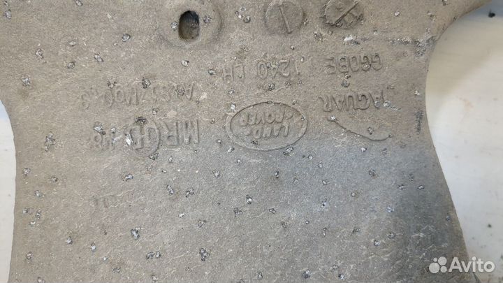 Рычаг подвески левый задний Jaguar XE 2015