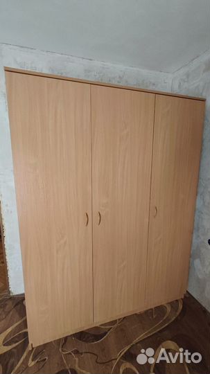 Шкаф