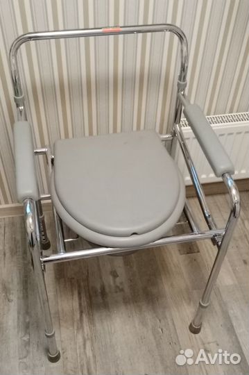 Кресло-туалет для пожилых людей и инвалидов