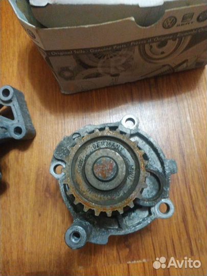 Помпа на пассат b6