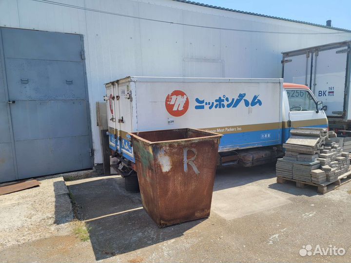 Mazda Bongo Brawny 2.0 МТ, 1993, 300 000 км