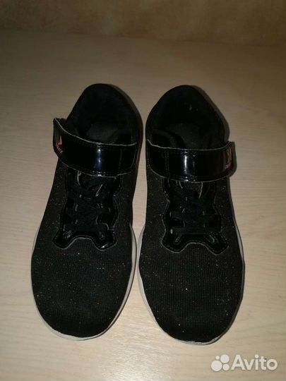 Кроссовки для девочки