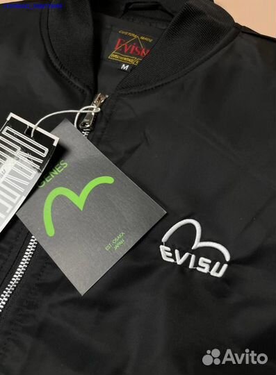 Энергия улиц: бомбер Evisu в твоем гардеробе