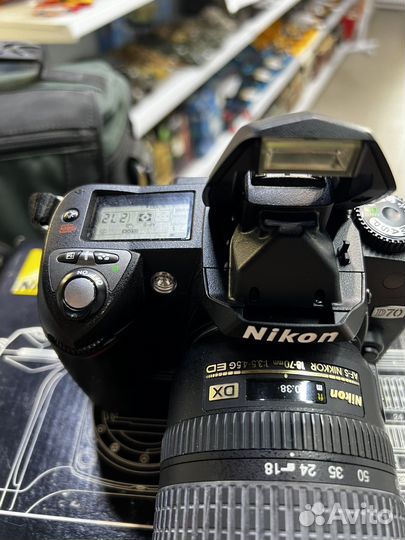 Зеркальный фотоаппарат Nikon D70 Kit