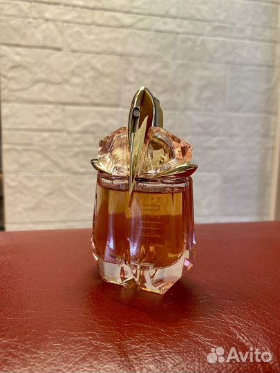 Туалетная вода mugler Alien Flora Futura оригинал