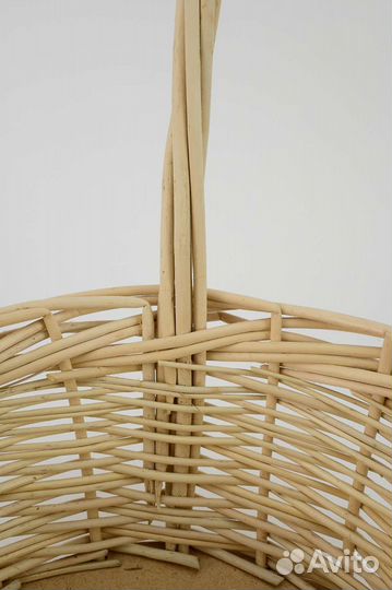 Плетеная корзина