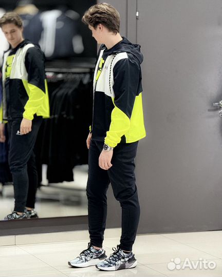 Ветровка Under Armour Legacy Windbreaker