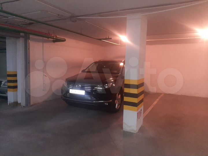 Машиноместо, 14 м²