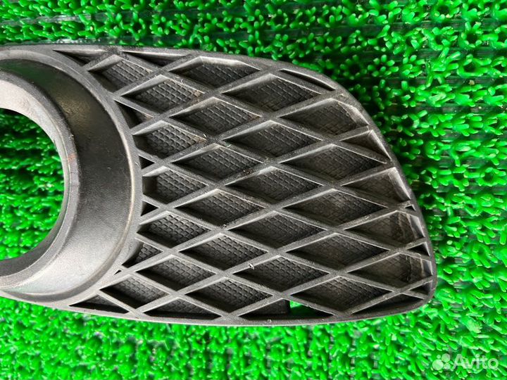 Накладка туманки правая Mercedes-Benz M-Class W164