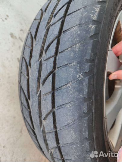 Продам 4 диска с резиной на авто Ниссан