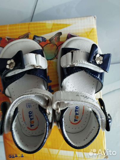 Сандали для девочки