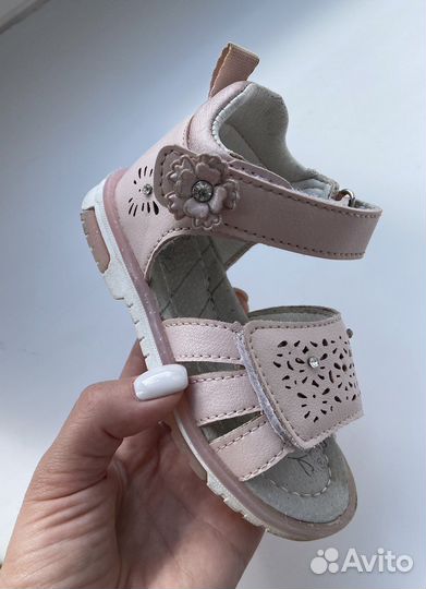 Сандали для девочки 22-23 размер