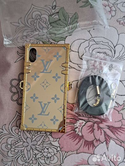 Новый чехол LV на iPhone XR