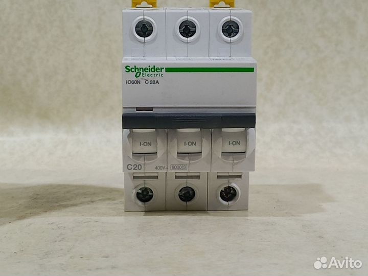 A9F79320 3P 20A Schneider Electric