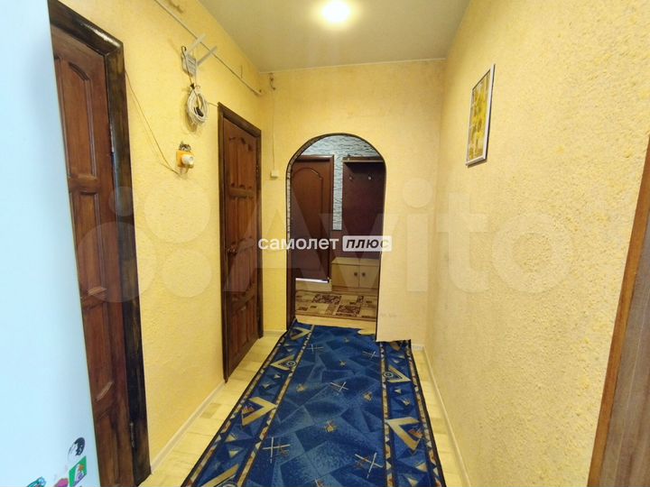 4-к. квартира, 79,7 м², 1/2 эт.